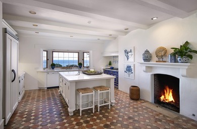 Discover an unparalleled oceanfront oasis on the California - photo 11