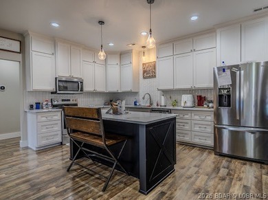 ONE of a kind BEAUTIFUL luxury house sitting on 5.4 acres with - photo 12