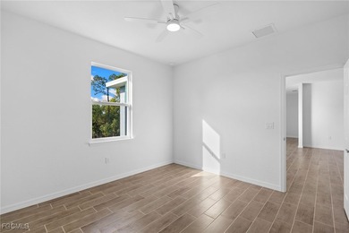 Brand new construction located on a freshwater canal in a highly - photo 23