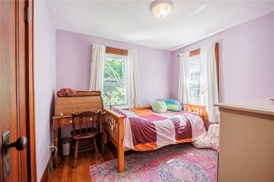 Conveniently located just minutes from the University of - photo 25