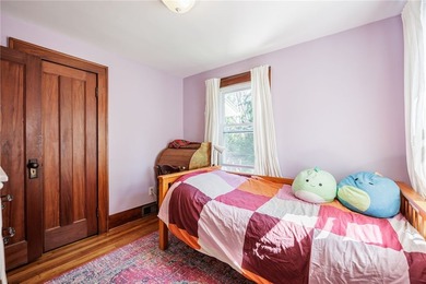 Conveniently located just minutes from the University of - photo 26