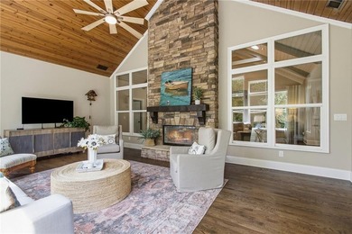 Welcome to your private retreat in the prestigious, gated Lake - photo 29