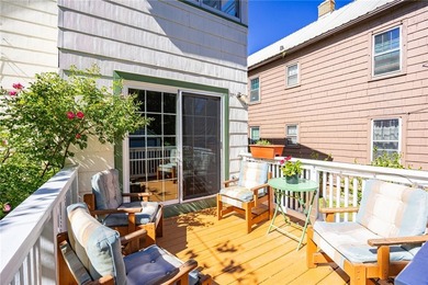 Conveniently located just minutes from the University of - photo 34