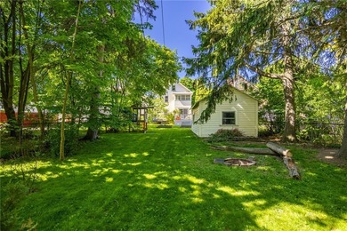 Conveniently located just minutes from the University of - photo 38