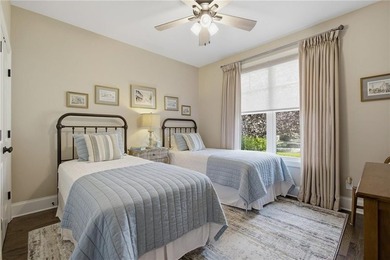 Welcome to your private retreat in the prestigious, gated Lake - photo 38