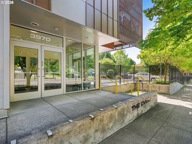 OPEN HOUSE Saturday, March 14th 11-1! Upper Floor Corner Condo