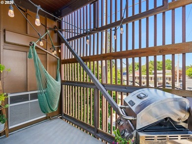 OPEN HOUSE Saturday, March 14th 11-1! Upper Floor Corner Condo