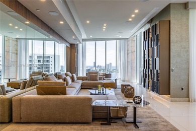 Little Maule Lake Condo For Sale in Aventura Florida