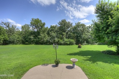Welcome home to this immaculate 3-bedroom, 3 full-bath residence - photo 10