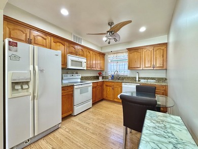 Rare and desirable layout in Kings Point's sought after Piedmont - photo 5