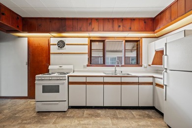 Perfect 2-Unit Home with Rental Income Potential - Ideal for - photo 16