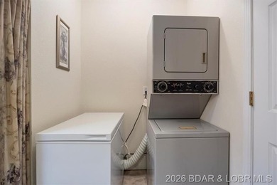 Vacation or Full Time Home. Well taken care of 3 Bedroom 2 Bath - photo 17