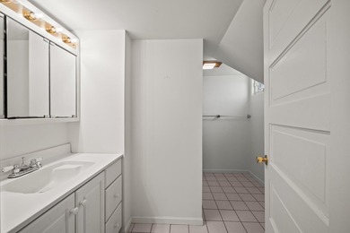 Perfect 2-Unit Home with Rental Income Potential - Ideal for - photo 28