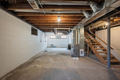 Perfect 2-Unit Home with Rental Income Potential - Ideal for - photo 32