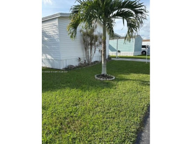 (private lake, pond, creek) Home For Sale in Homestead Florida