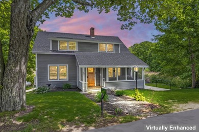 This quintessential Coastal Maine Bungalow is located minutes - photo 7