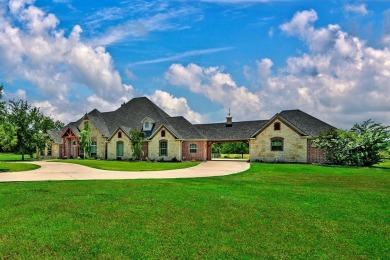 Lake Texoma Home For Sale in Pottsboro Texas