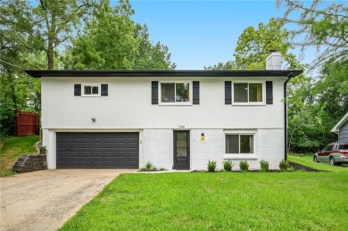 Lake Home For Sale in Lake Waukomis, Missouri