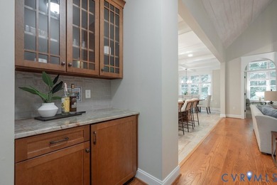 Lovely custom-built home presents a rare opportunity to - photo 13