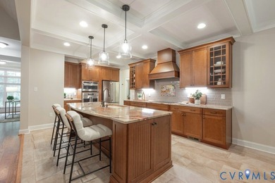 Lovely custom-built home presents a rare opportunity to - photo 20