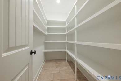 Lovely custom-built home presents a rare opportunity to - photo 29