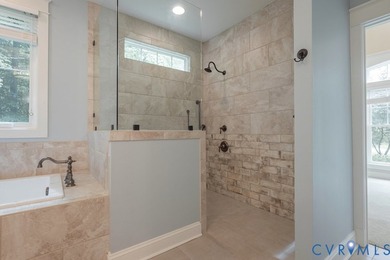 Lovely custom-built home presents a rare opportunity to - photo 38