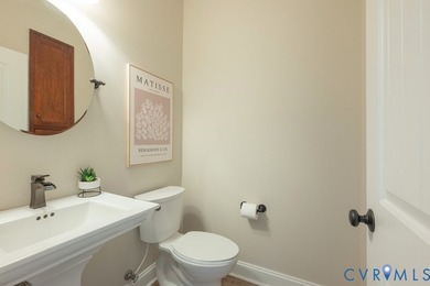Lovely custom-built home presents a rare opportunity to - photo 42