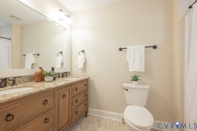 Lovely custom-built home presents a rare opportunity to - photo 47