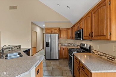 Welcome to Ashwood in the heart of Center Grove, where quality - photo 15