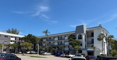 Beautiful large apartment with open dining and living room area - photo 25