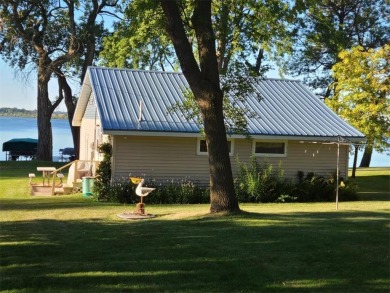 Lake Hendricks Home For Sale in Hendricks Minnesota