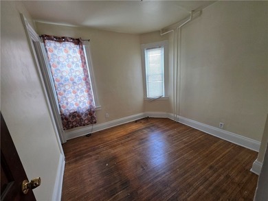 Investment Opportunity: Duplex with Potential in Rochester! - photo 4