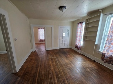 Investment Opportunity: Duplex with Potential in Rochester! - photo 5