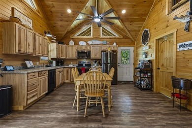 NOLIN LAKE GETAWAY - TURNKEY AND READY TO ENJOY! Built in 2023 - photo 8