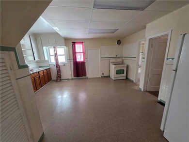 Investment Opportunity: Duplex with Potential in Rochester! - photo 10