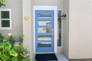 Resort style living in Huntington Beach. This completely - photo 3