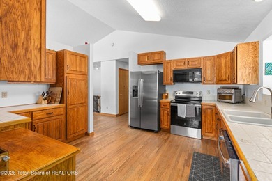 Golf Course Home with Stunning Mountain Views! Spacious - photo 13