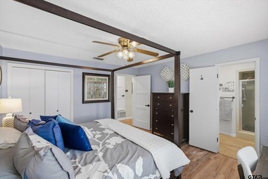 Discover the perfect blend of tranquility and style with this - photo 17