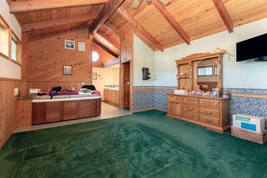 A rare Redding legacy estate - nearly 16 acres with three - photo 23