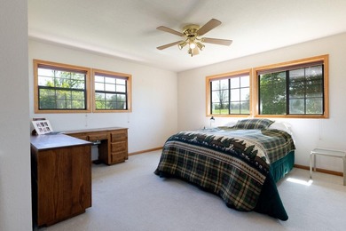 A rare Redding legacy estate - nearly 16 acres with three - photo 29
