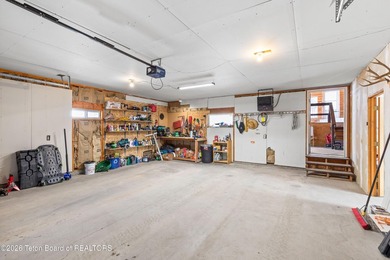Golf Course Home with Stunning Mountain Views! Spacious - photo 36