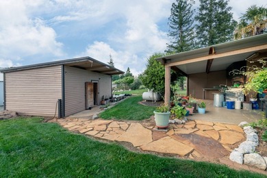 A rare Redding legacy estate - nearly 16 acres with three - photo 37