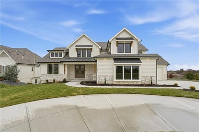 (private lake, pond, creek) Home For Sale in Kansas City Missouri