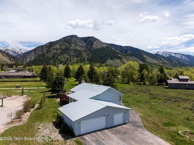 Golf Course Home with Stunning Mountain Views! Spacious - photo 43