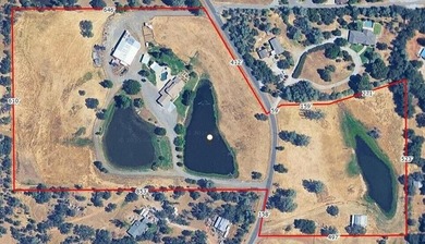 A rare Redding legacy estate - nearly 16 acres with three - photo 50