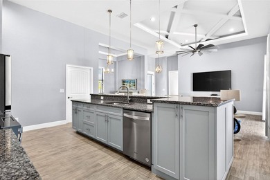GOLF VIEWS! BEAUTIFUL 3 BEDROOM, 2 BATH, 3-CAR GARAGE HOME IN - photo 11
