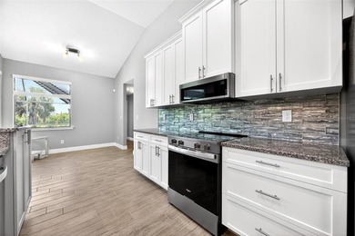 GOLF VIEWS! BEAUTIFUL 3 BEDROOM, 2 BATH, 3-CAR GARAGE HOME IN - photo 13