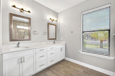 GOLF VIEWS! BEAUTIFUL 3 BEDROOM, 2 BATH, 3-CAR GARAGE HOME IN - photo 17