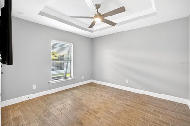 GOLF VIEWS! BEAUTIFUL 3 BEDROOM, 2 BATH, 3-CAR GARAGE HOME IN - photo 20