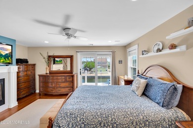 Stunning custom-designed 4BR, 3BA waterfront home on a wide - photo 23